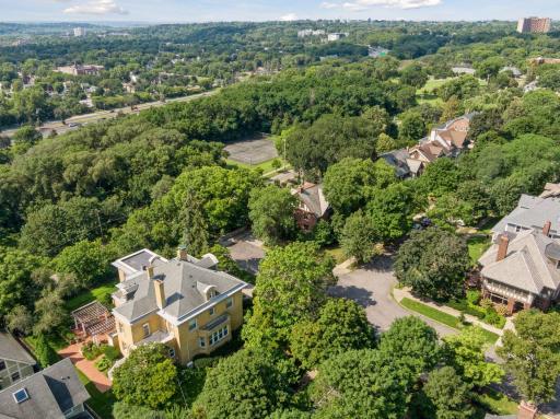 226 Grotto Street S, Saint Paul, MN 55105