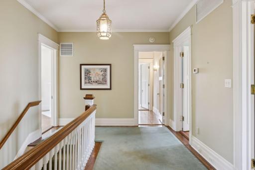 226 Grotto Street S, Saint Paul, MN 55105