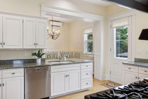 226 Grotto Street S, Saint Paul, MN 55105