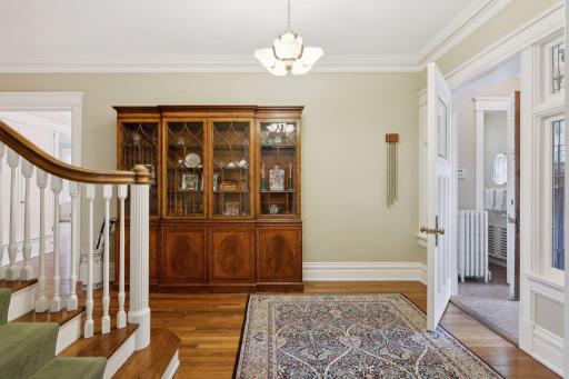 226 Grotto Street S, Saint Paul, MN 55105