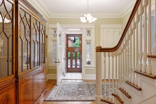 226 Grotto Street S, Saint Paul, MN 55105