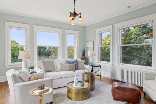226 Grotto Street S, Saint Paul, MN 55105