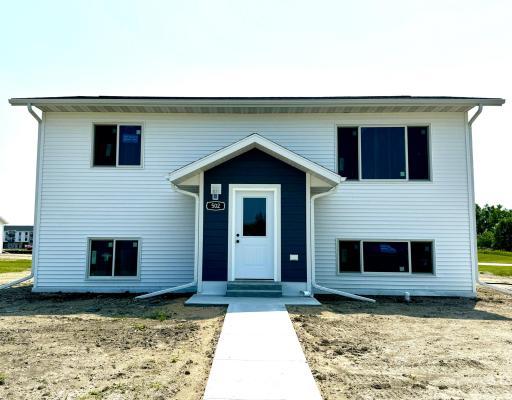 502 Garfield Street SE, Warroad, MN 56763