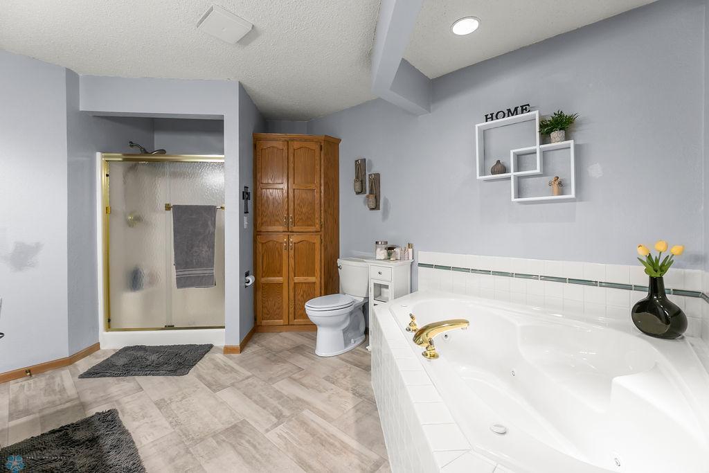 Upper level bathroom
