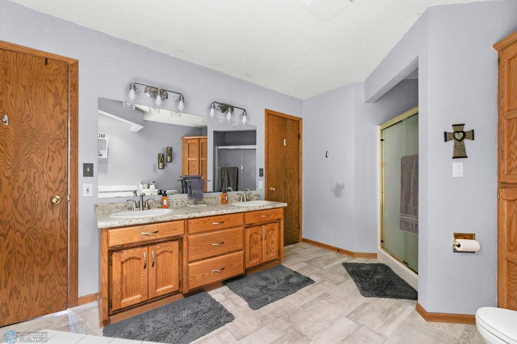 Upper level bathroom