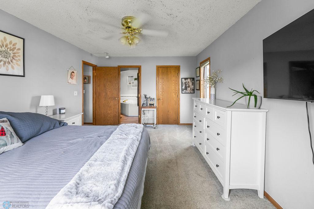 Primary bedroom 1