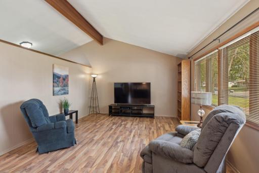 03_2127ShaleLane_1_LivingRoom_DownloadforMLS_2000x1333.jpg