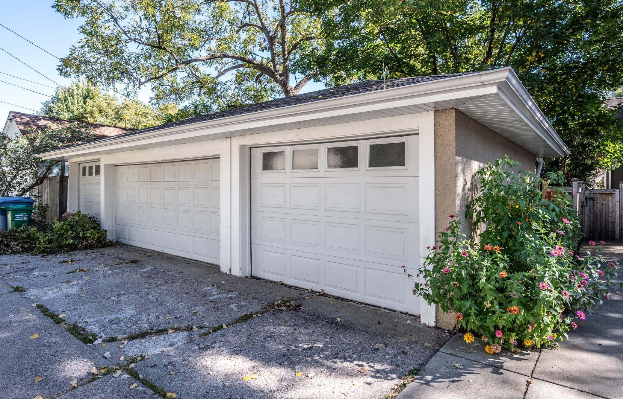 So much space for storage, workshop, etc.