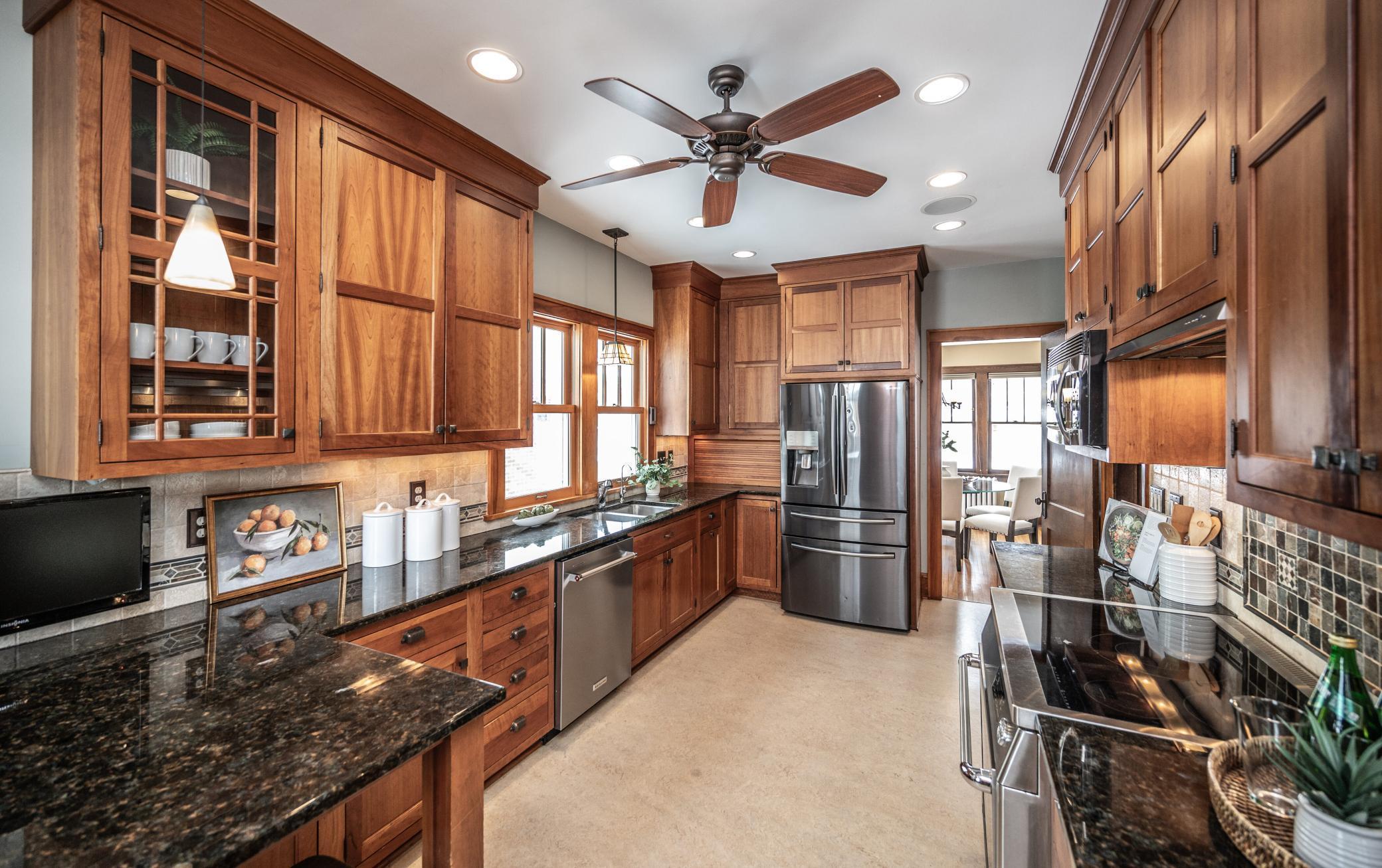 Cherry cabinets, granite counters