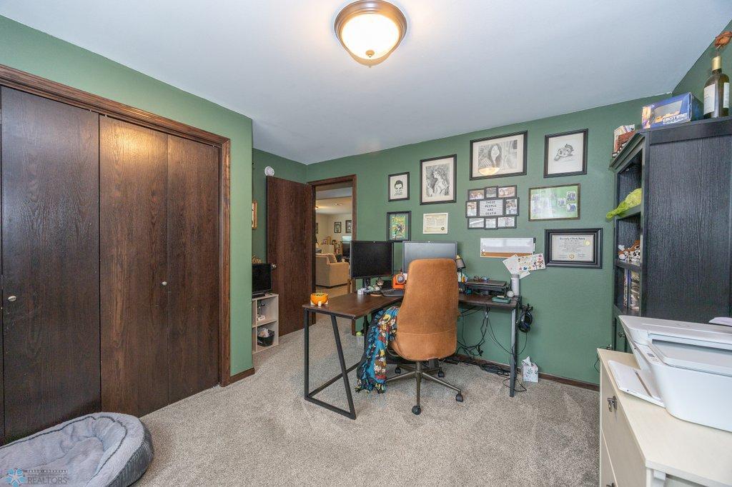 Lower Bed/Office