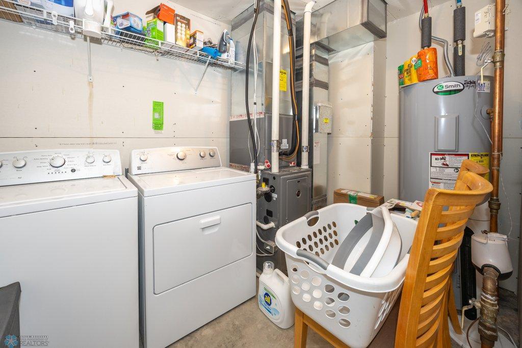 Laundry, W/D included