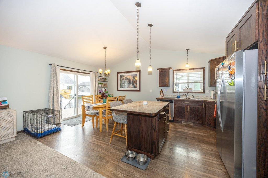 Kitchen/DIning