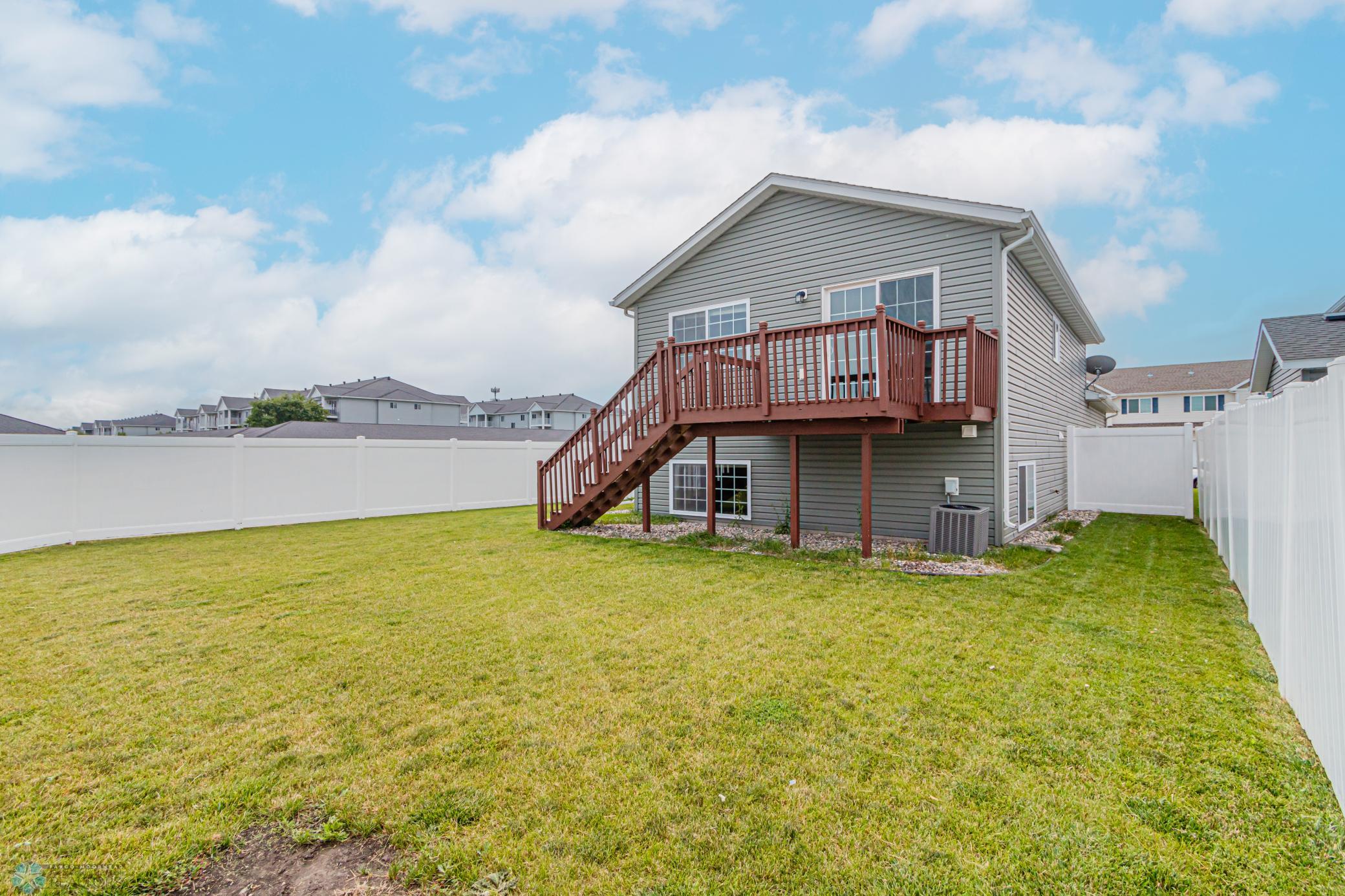 904 30th Ave W, West Fargo, ND-28.jpg