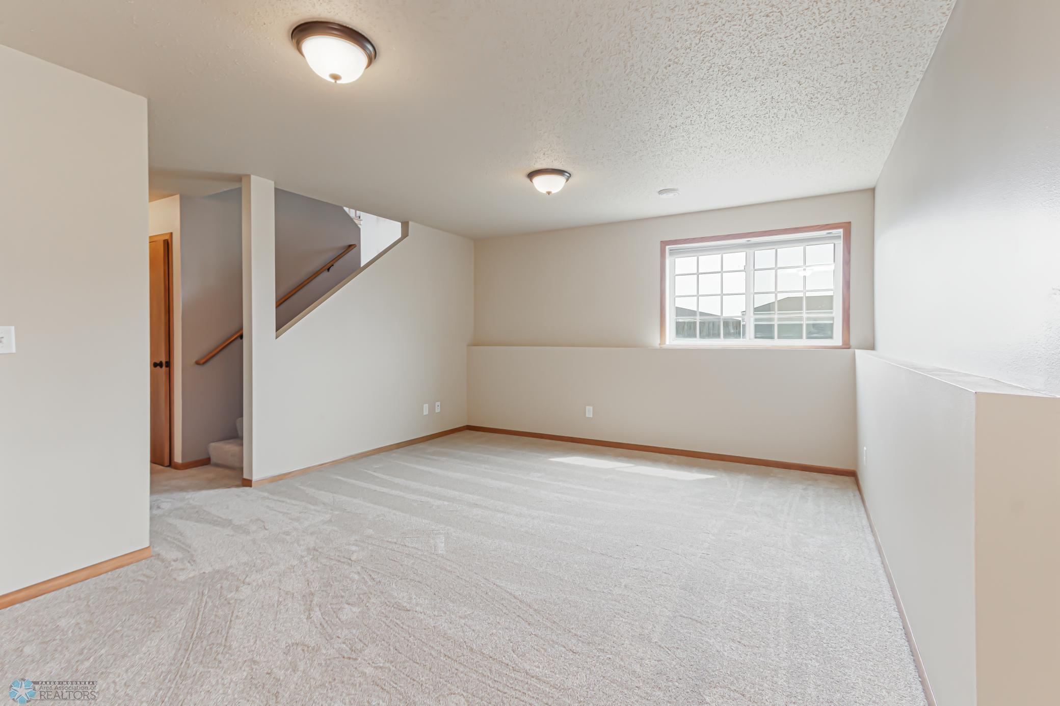 904 30th Ave W, West Fargo, ND-17.jpg