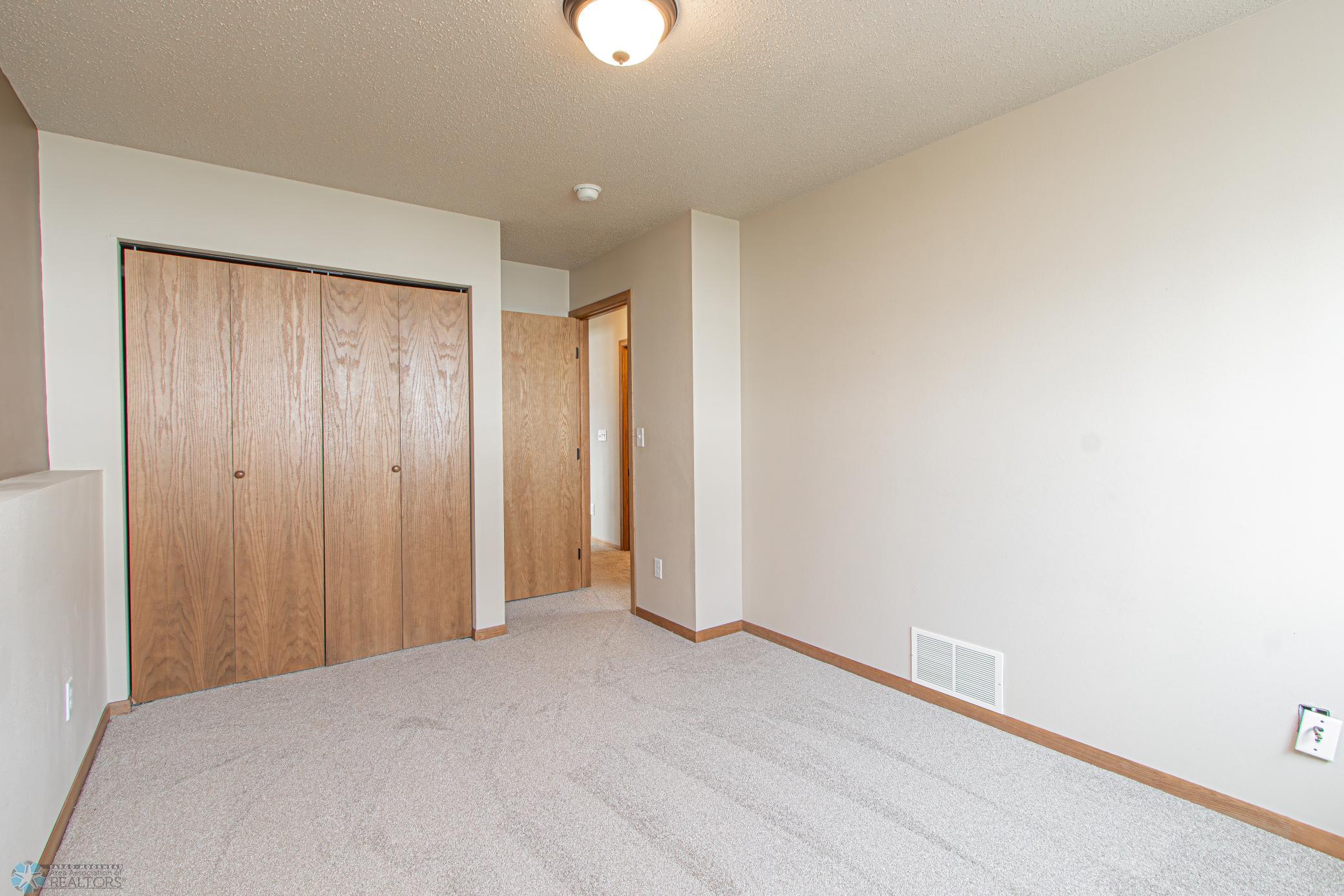 904 30th Ave W, West Fargo, ND-22.jpg