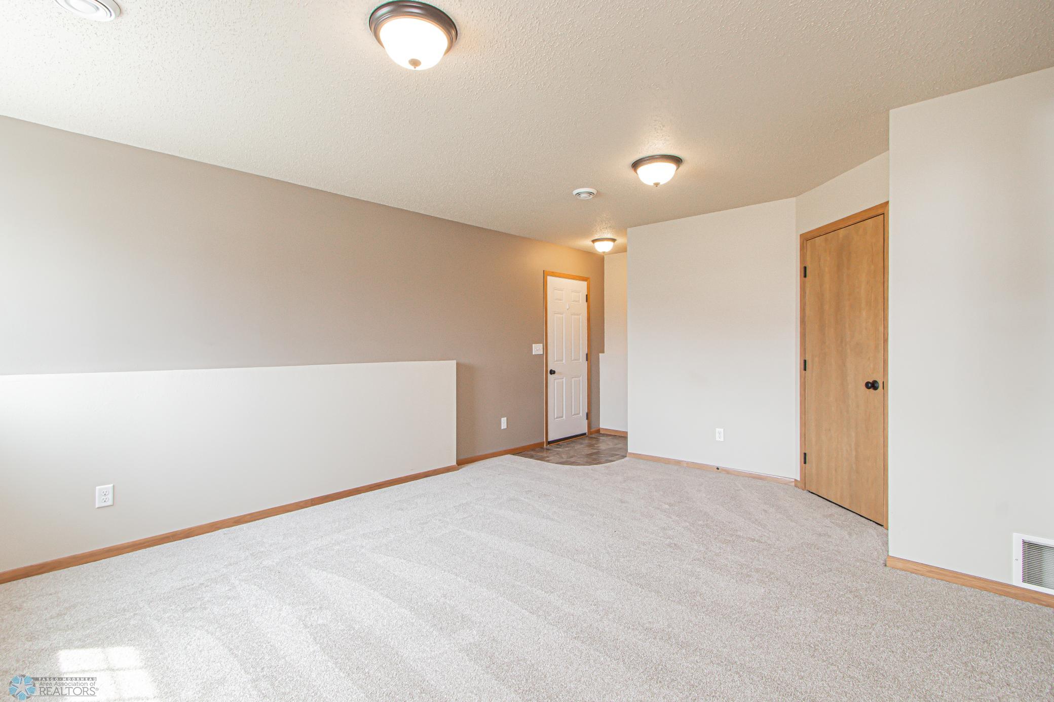 904 30th Ave W, West Fargo, ND-18.jpg