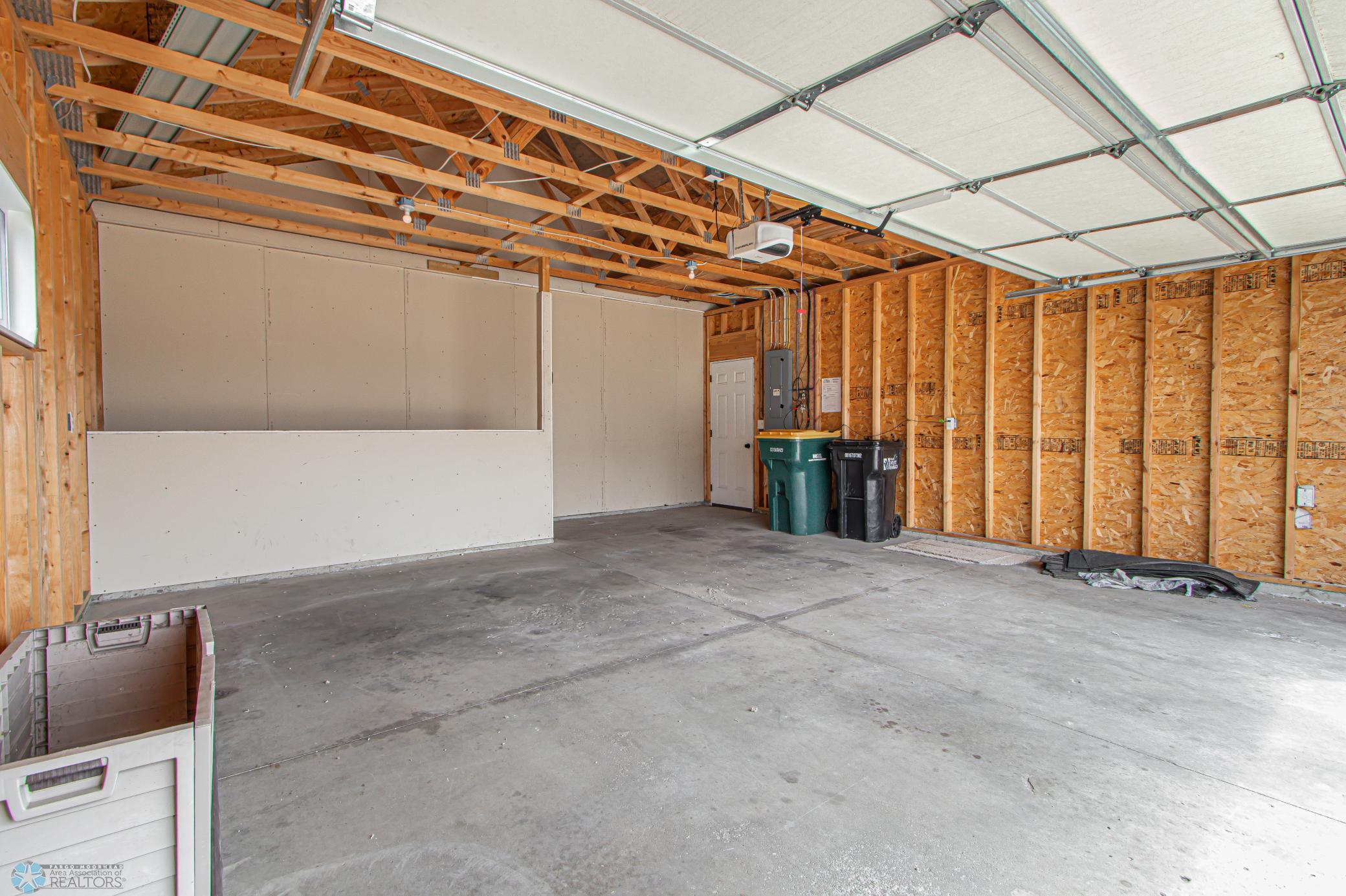 904 30th Ave W, West Fargo, ND-25.jpg