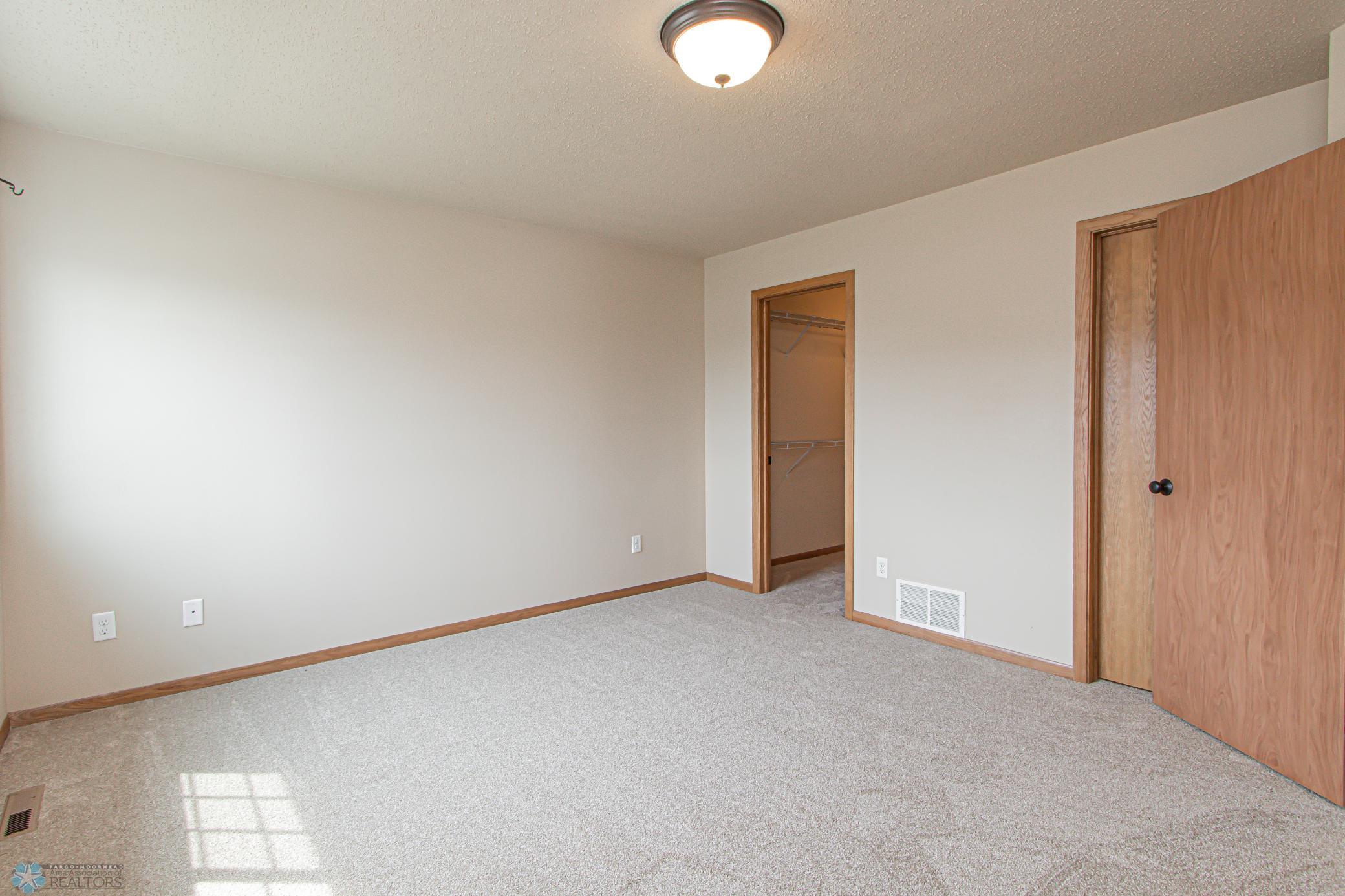 904 30th Ave W, West Fargo, ND-11.jpg