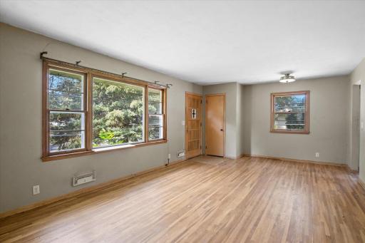 6318 Perry Avenue N, Minneapolis, MN 55429