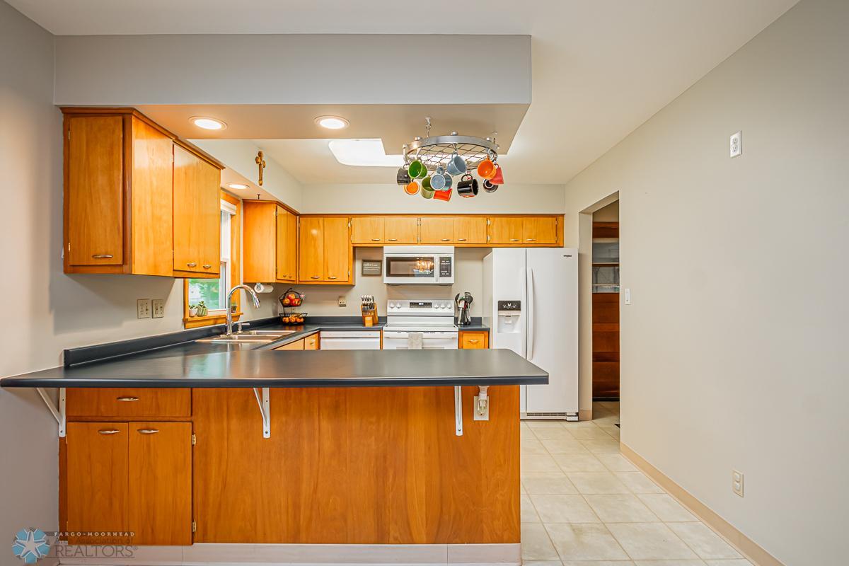 1818 15th St S, Fargo, ND 58103-12.jpg