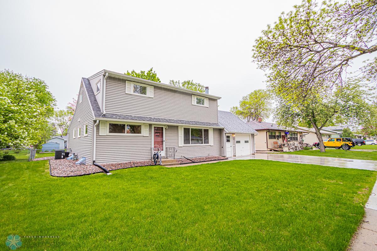 1818 15th St S, Fargo, ND 58103-37.jpg