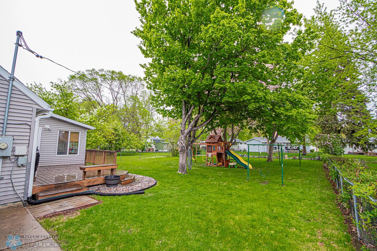1818 15th St S, Fargo, ND 58103-40.jpg