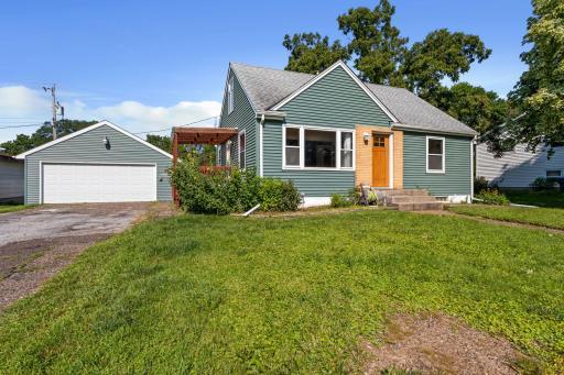 2821 Lakeview Avenue, Saint Paul, MN 55113