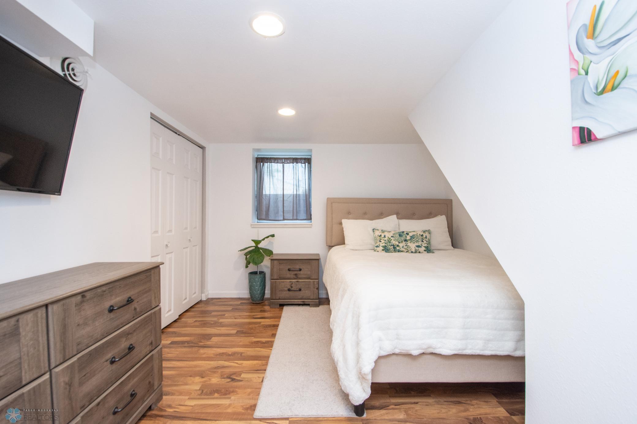 Bedroom lower