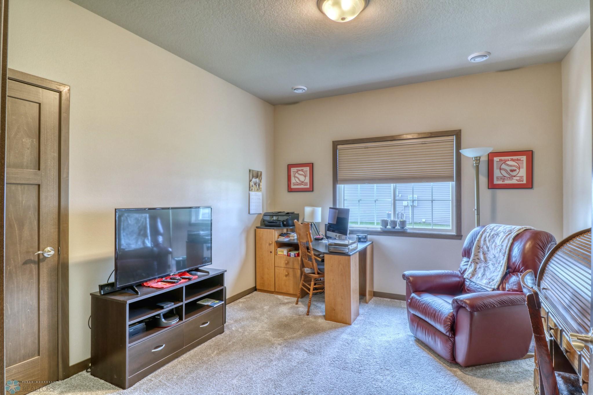 Bedroom2_1.jpg
