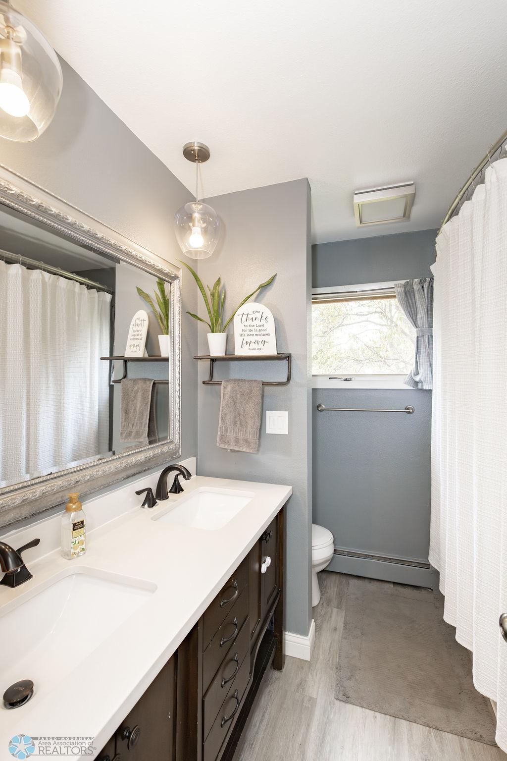 Full Bath - Upper