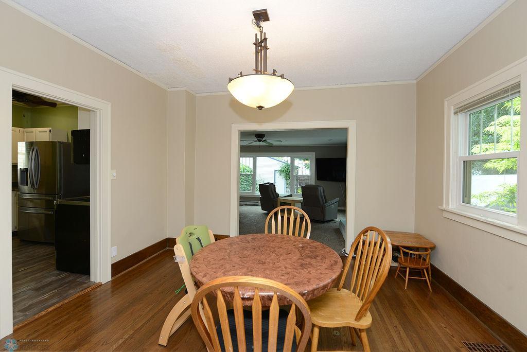 Dining room to family room