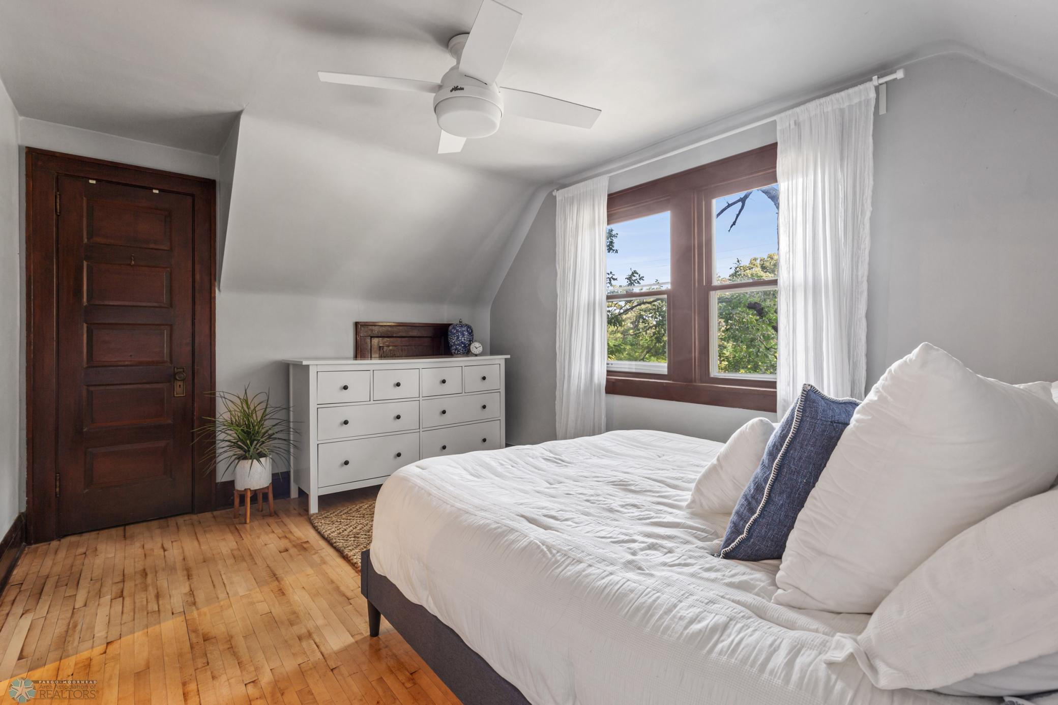 2nd Bedroom