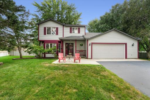 8065 Jocelyn Avenue S, Cottage Grove, MN 55016