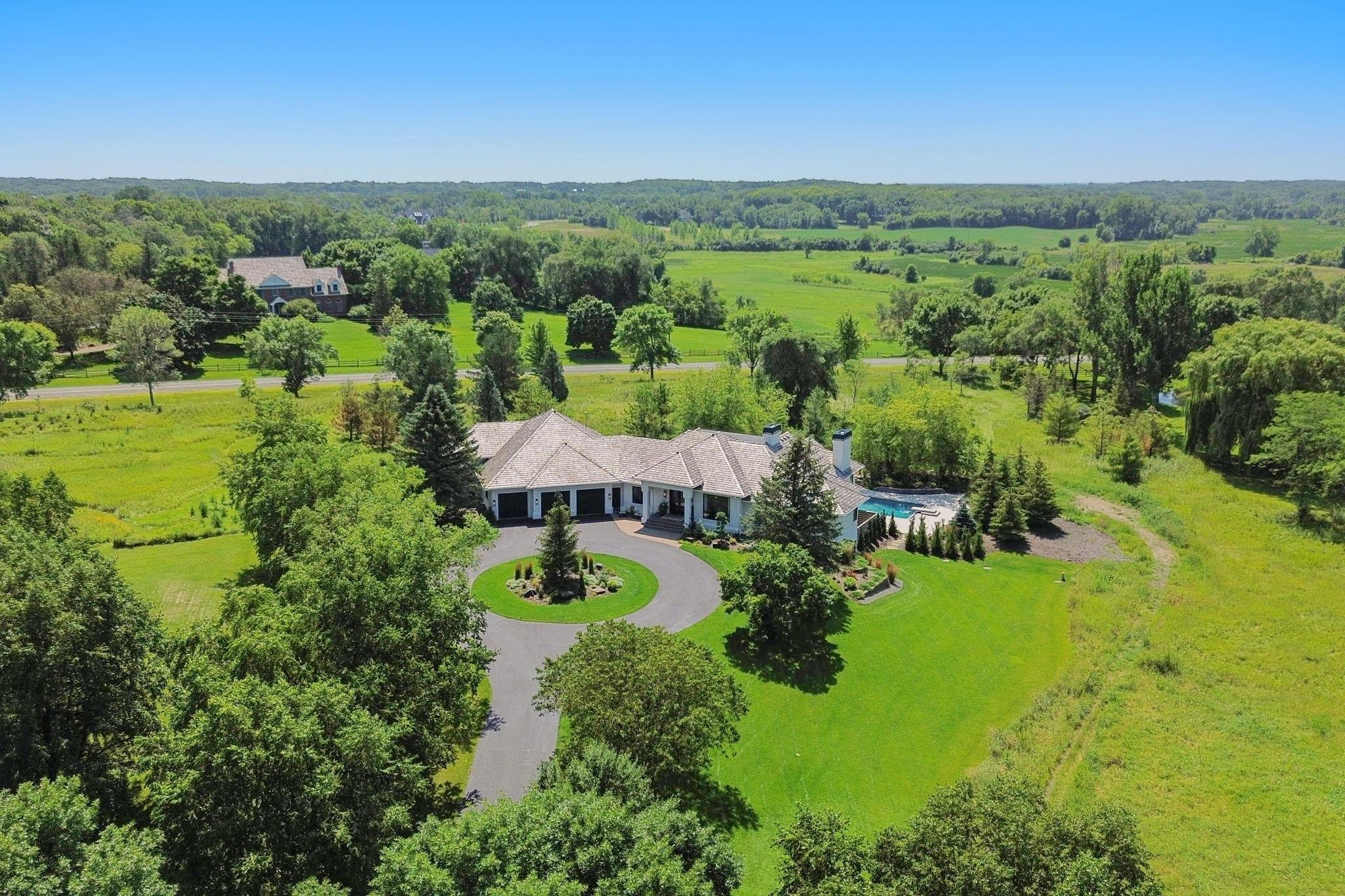 33-web-or-mls-2725 Cabaline Trl-33.jpg