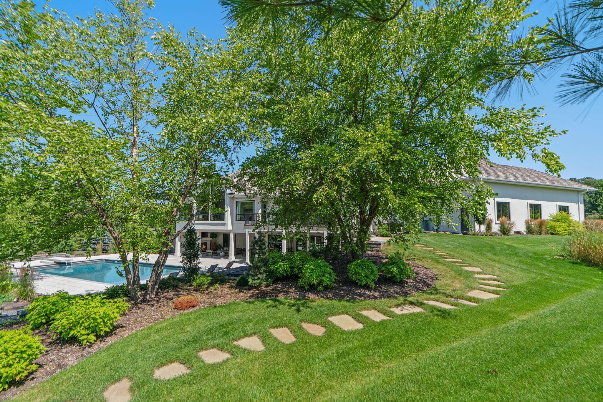 19-web-or-mls-2725 Cabaline Trl-19.jpg