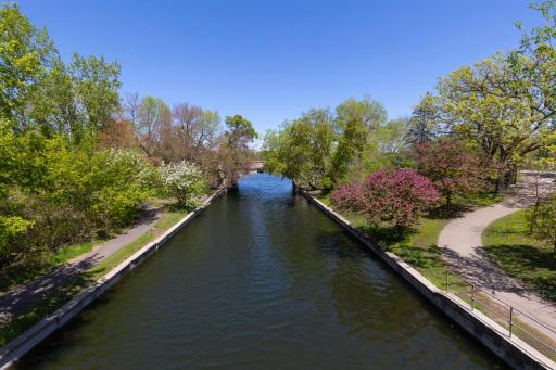 2847 E Lake Of The Isles Parkway, Minneapolis, MN 55408