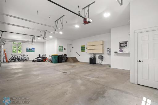 73 35th Avenue E, West Fargo, ND 58078