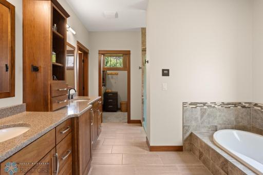 73 35th Avenue E, West Fargo, ND 58078