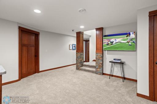 73 35th Avenue E, West Fargo, ND 58078