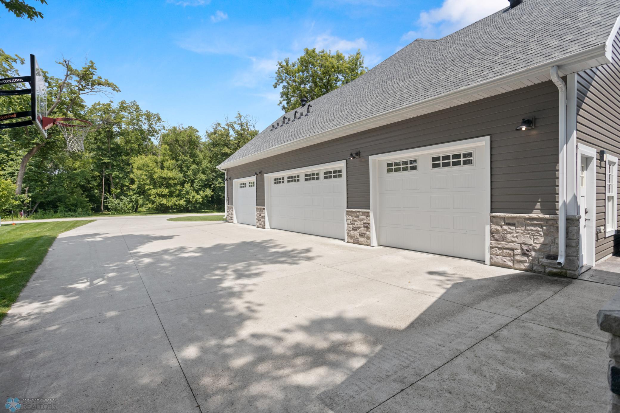 73 35th Ave E West Fargo