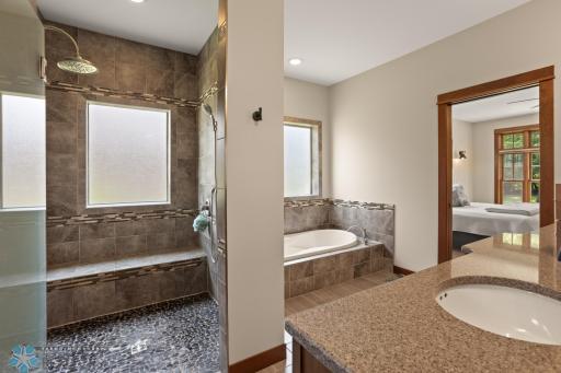 73 35th Avenue E, West Fargo, ND 58078