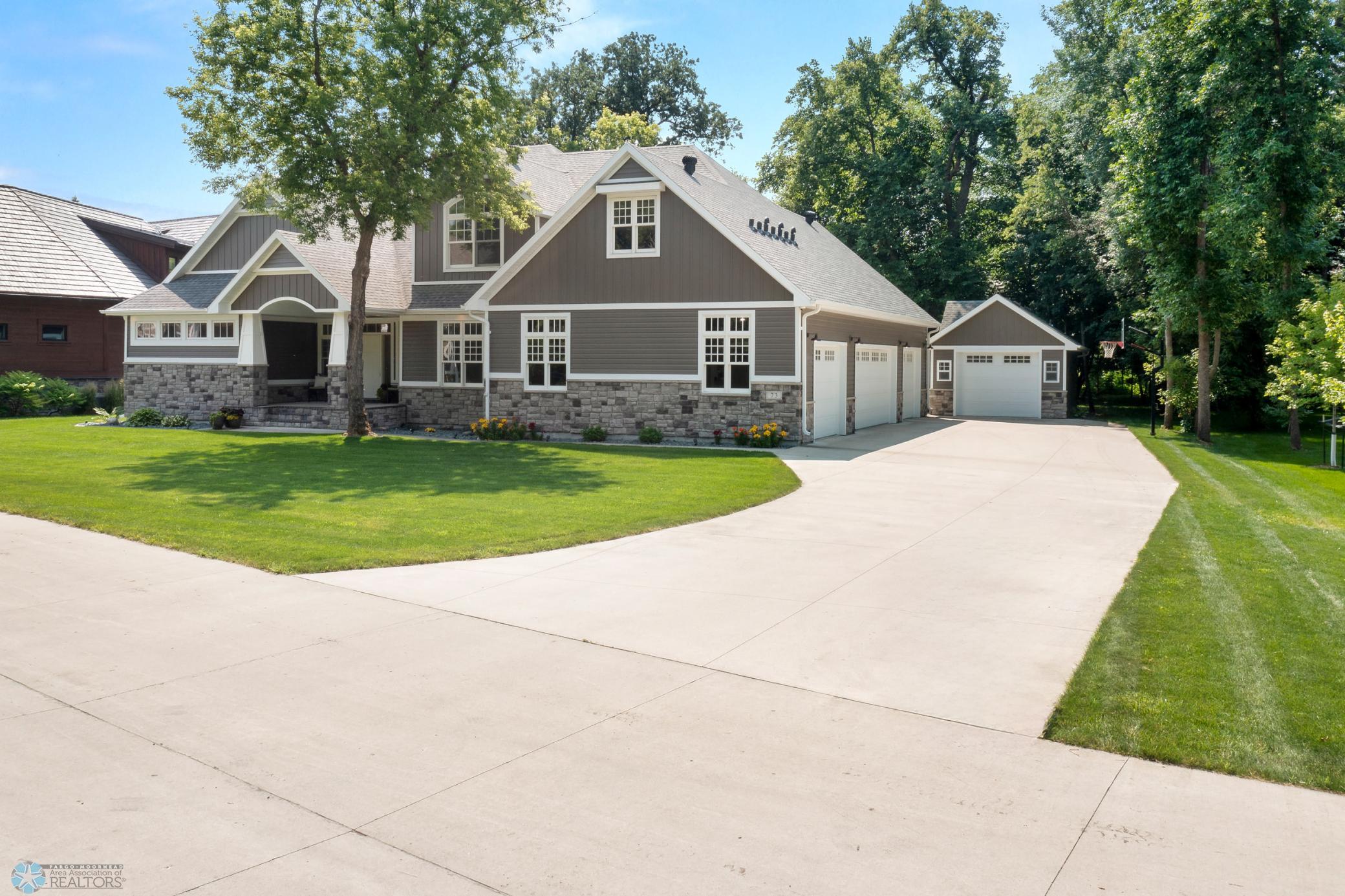 73 35th Ave E West Fargo