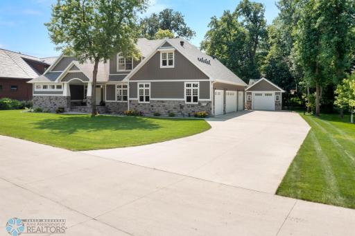 73 35th Avenue E, West Fargo, ND 58078