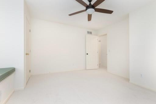 2204 Huntington Point Road E, Wayzata, MN 55391