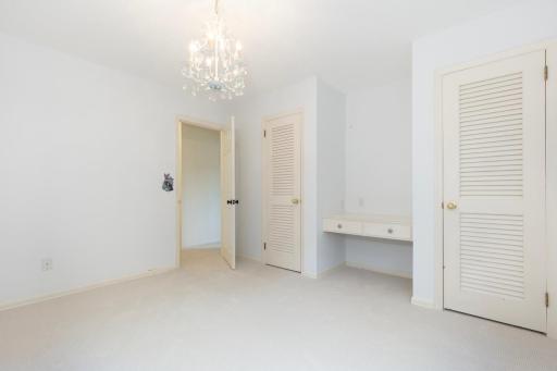 2204 Huntington Point Road E, Wayzata, MN 55391