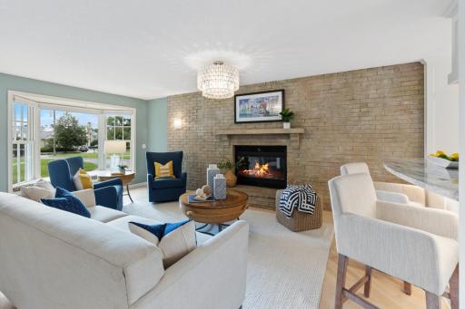 2204 Huntington Point Road E, Wayzata, MN 55391