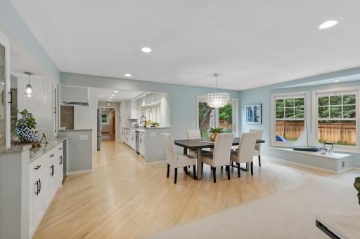 2204 Huntington Point Road E, Wayzata, MN 55391