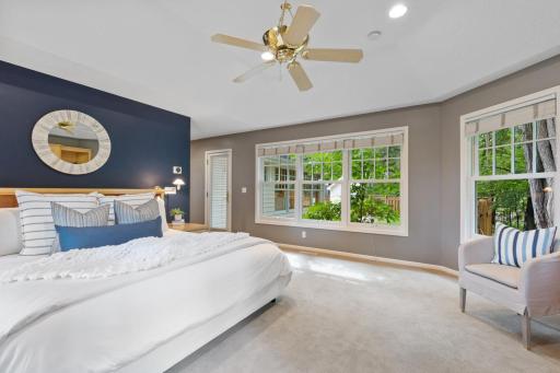 2204 Huntington Point Road E, Wayzata, MN 55391