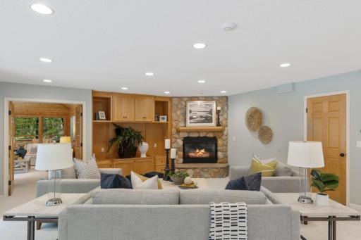 2204 Huntington Point Road E, Wayzata, MN 55391