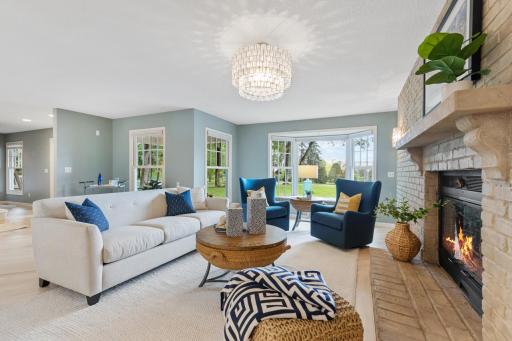 2204 Huntington Point Road E, Wayzata, MN 55391